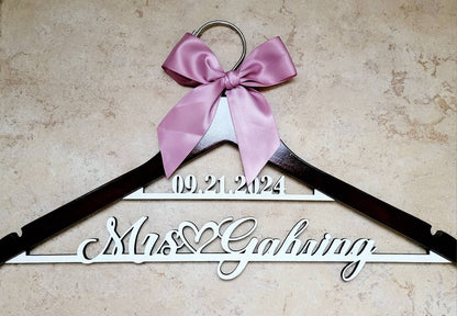 LaserCut / Wedding Dress Hanger / Mrs Hanger / Bride Hanger / Wedding Hanger / Bridesmaid Hanger / Personalized Bridal Gift