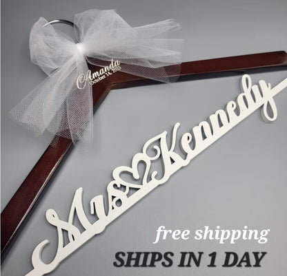 SHIP IN 1-2 DAY/Laser Cut /laser engraving/Wedding Dress Hanger /Bride Hanger /Wedding Hanger /Bridesmaid Hanger /Personalized Bridal Gift