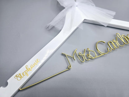 Wedding dress hanger. Wedding hanger for bride. Bridal hanger. Bride hanger. Bride gift. Wedding hanger. Personalized Hanger