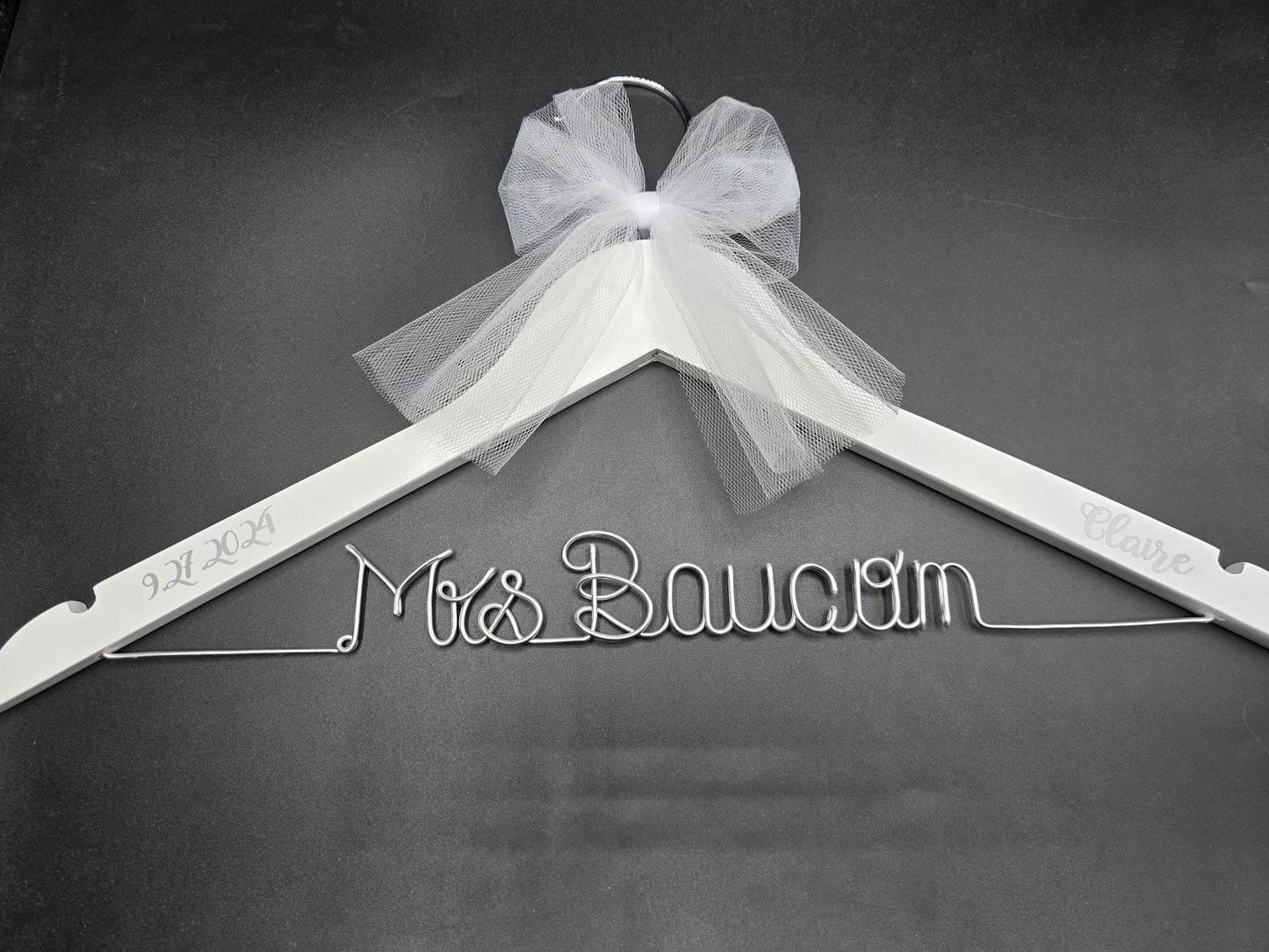 Wedding dress hanger. Wedding hanger for bride. Bridal hanger. Bride hanger. Bride gift. Wedding hanger. Personalized Hanger