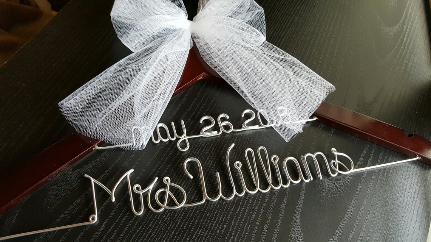 SHIP IN 1 DAY. Wedding Dress Hanger with date, Name Hanger, Bride Hanger,Personalized Hanger, Bridesmaid, Bride Gift, Bridal Party gift